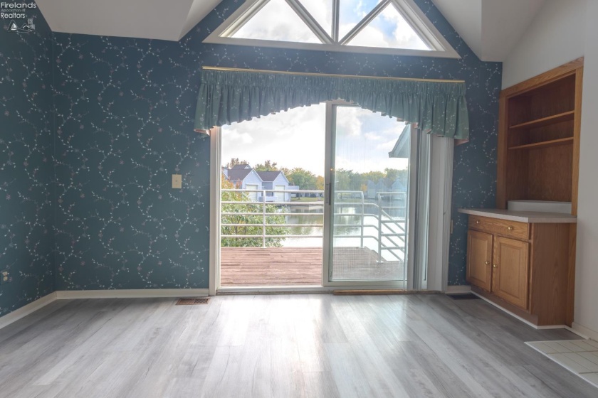 188 Marina Point Drive, Sandusky, 44870, 2 Bedroom Bedrooms, ,3 BathroomBathrooms,Residential,For Sale,Marina Point,20264366