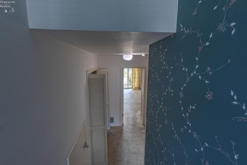 188 Marina Point Drive, Sandusky, 44870, 2 Bedroom Bedrooms, ,3 BathroomBathrooms,Residential,For Sale,Marina Point,20264366