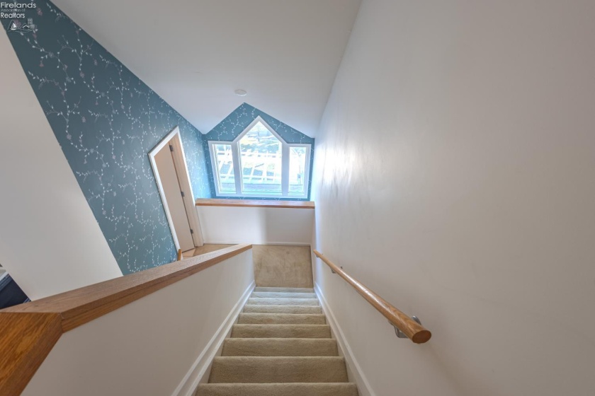 188 Marina Point Drive, Sandusky, 44870, 2 Bedroom Bedrooms, ,3 BathroomBathrooms,Residential,For Sale,Marina Point,20264366