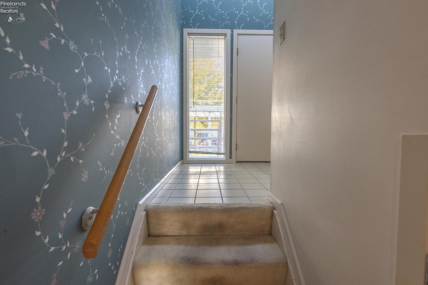 188 Marina Point Drive, Sandusky, 44870, 2 Bedroom Bedrooms, ,3 BathroomBathrooms,Residential,For Sale,Marina Point,20264366