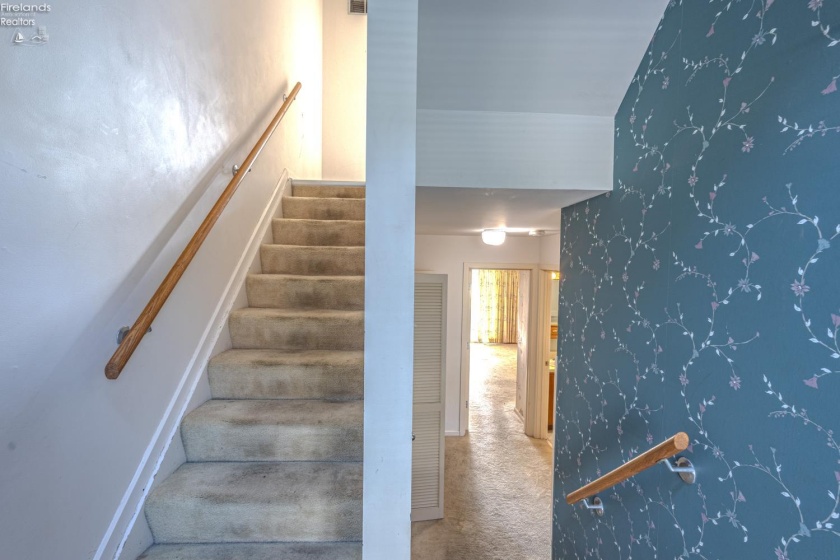 188 Marina Point Drive, Sandusky, 44870, 2 Bedroom Bedrooms, ,3 BathroomBathrooms,Residential,For Sale,Marina Point,20264366