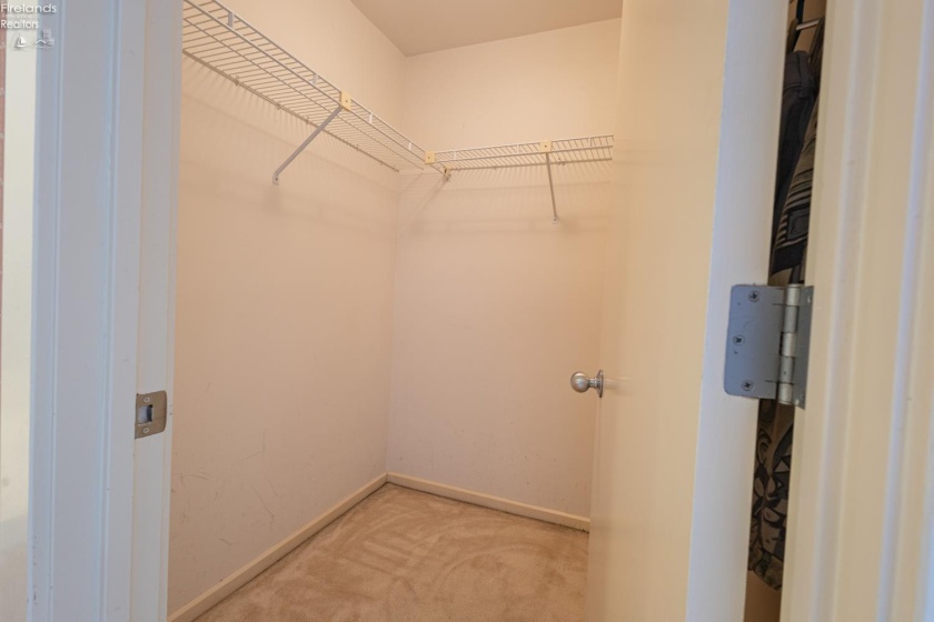188 Marina Point Drive, Sandusky, 44870, 2 Bedroom Bedrooms, ,3 BathroomBathrooms,Residential,For Sale,Marina Point,20264366