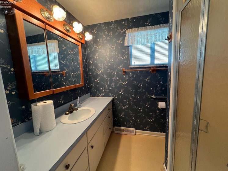6210 Bauer Road, Bellevue, 44811, 3 Bedroom Bedrooms, ,2 BathroomBathrooms,Residential,For Sale,Bauer,20264374