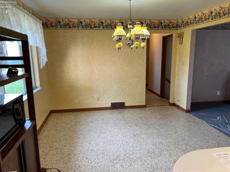 6210 Bauer Road, Bellevue, 44811, 3 Bedroom Bedrooms, ,2 BathroomBathrooms,Residential,For Sale,Bauer,20264374