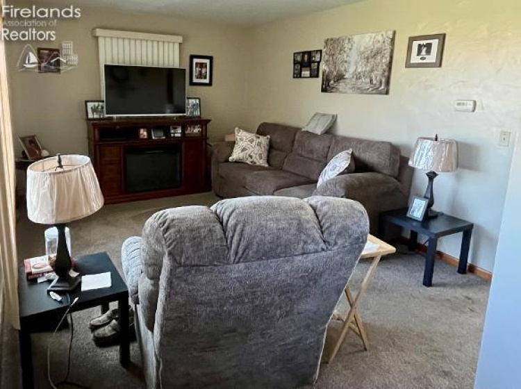 4212 Gregory Road, Willard, 44890, 2 Bedroom Bedrooms, ,1 BathroomBathrooms,Residential,For Sale,Gregory,20264372