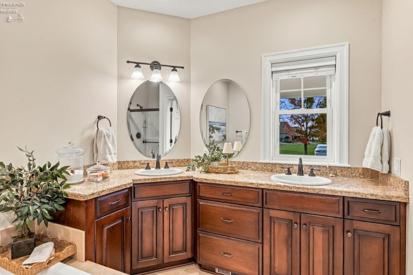 5333 Swan Drive, Port Clinton, 43452, 3 Bedroom Bedrooms, ,3 BathroomBathrooms,Residential,For Sale,Swan,20264386