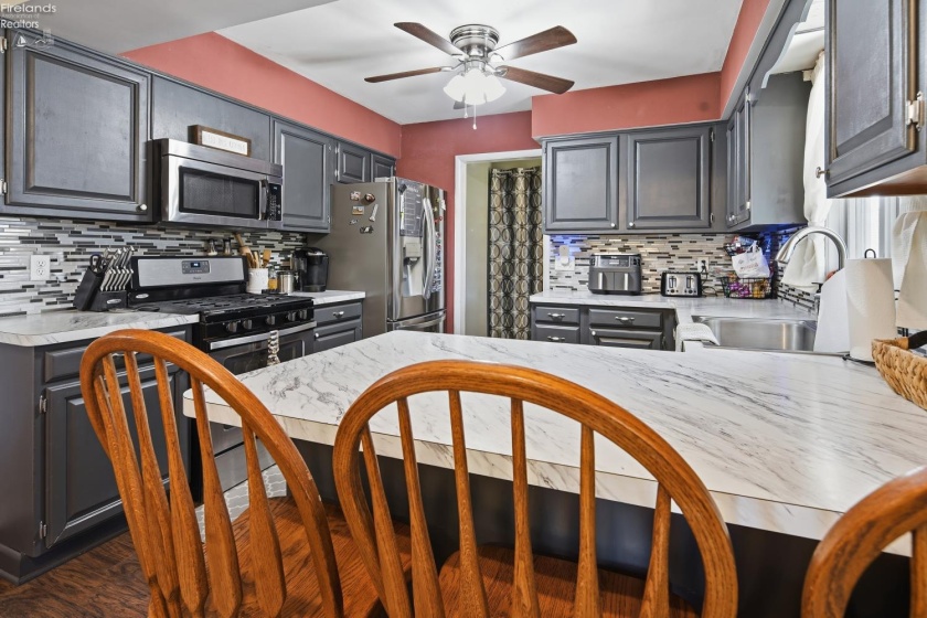 1927 Valley View Terrace, Fremont, 43420, 3 Bedroom Bedrooms, ,2 BathroomBathrooms,Residential,For Sale,Valley View Terrace,20264316