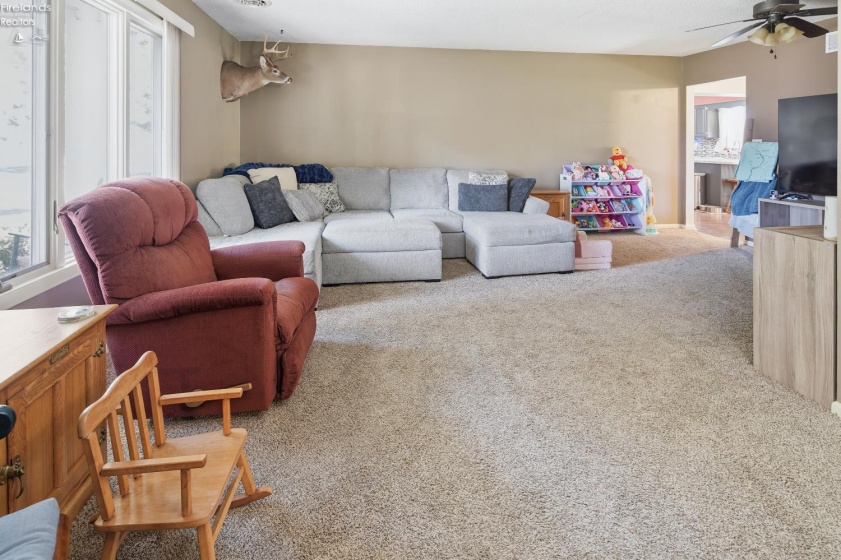 1927 Valley View Terrace, Fremont, 43420, 3 Bedroom Bedrooms, ,2 BathroomBathrooms,Residential,For Sale,Valley View Terrace,20264316