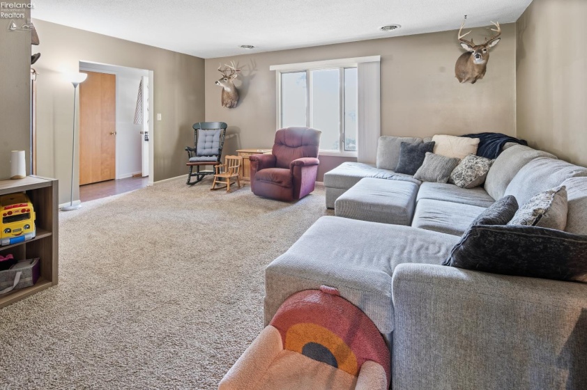 1927 Valley View Terrace, Fremont, 43420, 3 Bedroom Bedrooms, ,2 BathroomBathrooms,Residential,For Sale,Valley View Terrace,20264316