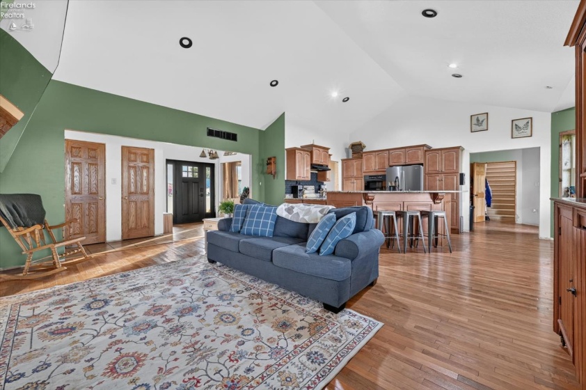 6780 County Road 67, Gibsonburg, 43431, 6 Bedroom Bedrooms, ,5 BathroomBathrooms,Residential,For Sale,County Road 67,20264338