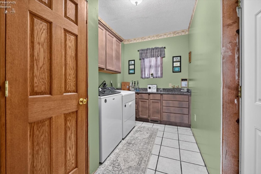 6780 County Road 67, Gibsonburg, 43431, 6 Bedroom Bedrooms, ,5 BathroomBathrooms,Residential,For Sale,County Road 67,20264338