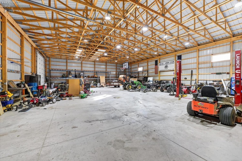 6780 County Road 67, Gibsonburg, 43431, 6 Bedroom Bedrooms, ,5 BathroomBathrooms,Residential,For Sale,County Road 67,20264338