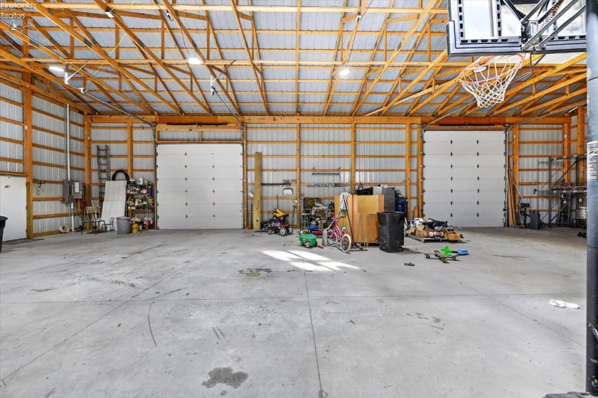 6780 County Road 67, Gibsonburg, 43431, 6 Bedroom Bedrooms, ,5 BathroomBathrooms,Residential,For Sale,County Road 67,20264338