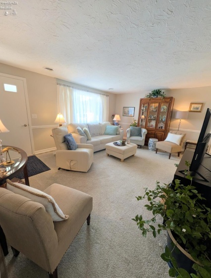 548 Ferndale Avenue, Vermilion, 44089, 3 Bedroom Bedrooms, ,2 BathroomBathrooms,Residential,For Sale,Ferndale,20264390