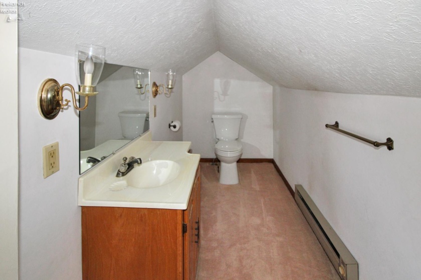 913 Rymers Road, Port Clinton, 43452, 2 Bedroom Bedrooms, ,2 BathroomBathrooms,Residential,For Sale,Rymers,20264392