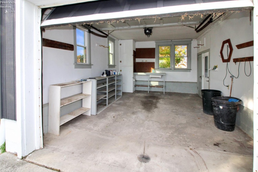 913 Rymers Road, Port Clinton, 43452, 2 Bedroom Bedrooms, ,2 BathroomBathrooms,Residential,For Sale,Rymers,20264392