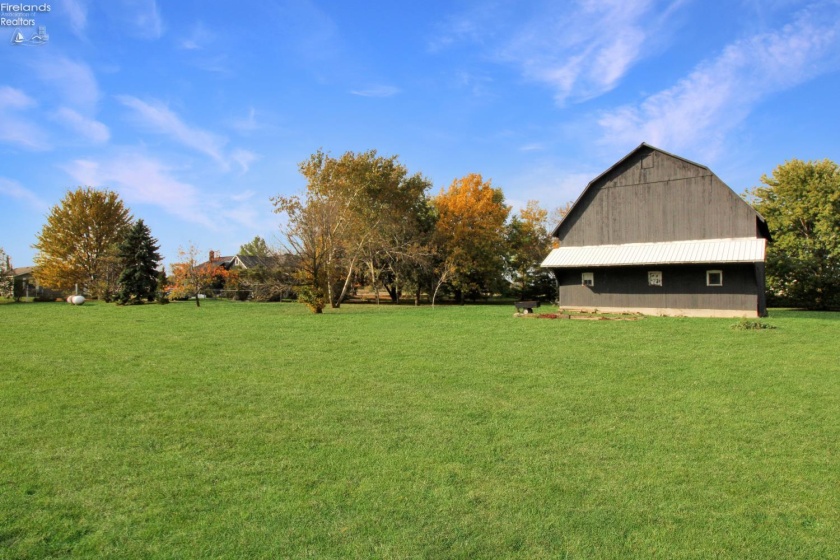 913 Rymers Road, Port Clinton, 43452, 2 Bedroom Bedrooms, ,2 BathroomBathrooms,Residential,For Sale,Rymers,20264392