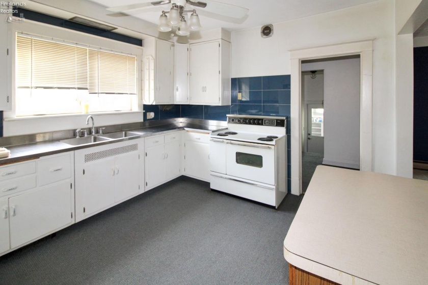 913 Rymers Road, Port Clinton, 43452, 2 Bedroom Bedrooms, ,2 BathroomBathrooms,Residential,For Sale,Rymers,20264392