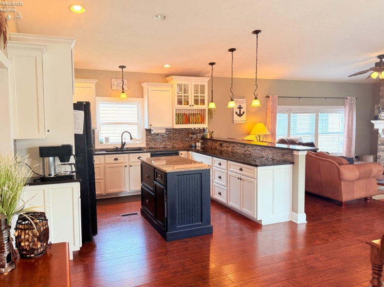 1510 Buck Rd., Marblehead, 43440, 2 Bedroom Bedrooms, ,2 BathroomBathrooms,Residential,For Sale,Buck Rd.,20264385