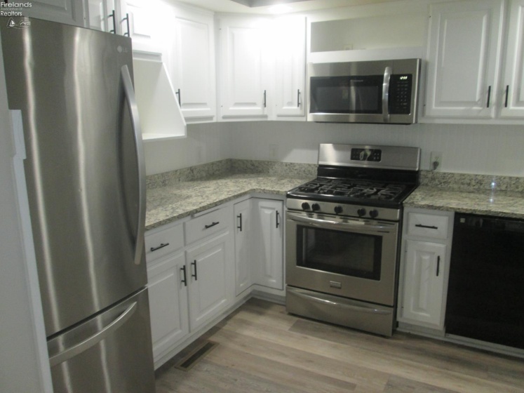 810 Martha, Huron, 44839, 2 Bedroom Bedrooms, ,2 BathroomBathrooms,Residential,For Sale,Martha,20264292
