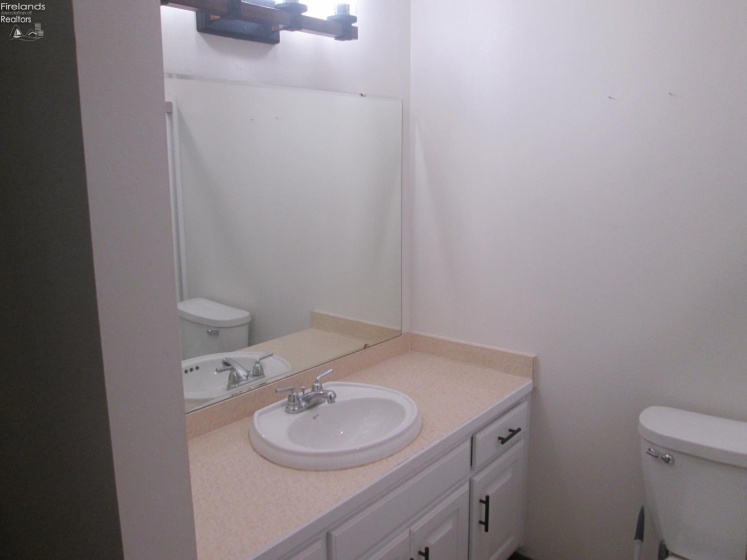 810 Martha, Huron, 44839, 2 Bedroom Bedrooms, ,2 BathroomBathrooms,Residential,For Sale,Martha,20264292