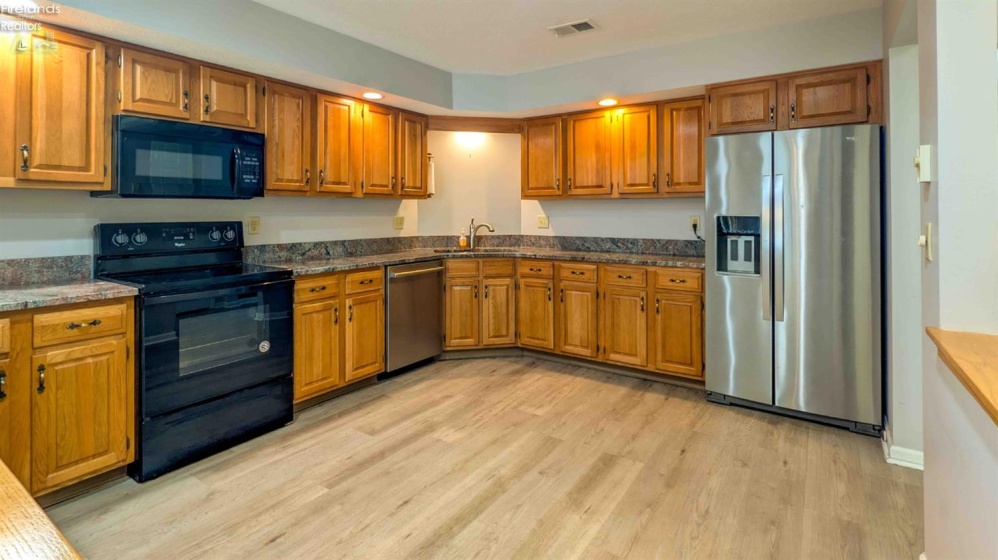 2316 Westwind Drive, Sandusky, 44870, 3 Bedroom Bedrooms, ,2 BathroomBathrooms,Residential,For Sale,Westwind,20264397