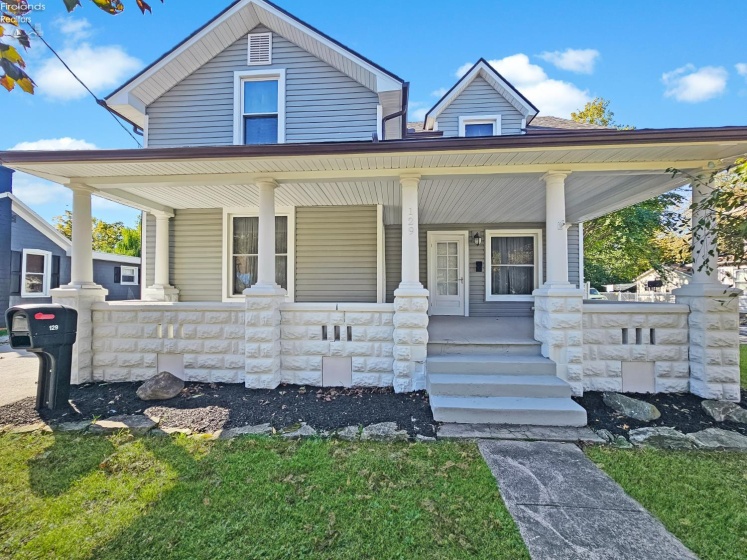 129 Mulberry Street, Clyde, 43410, 3 Bedroom Bedrooms, ,2 BathroomBathrooms,Residential,For Sale,Mulberry,20264286