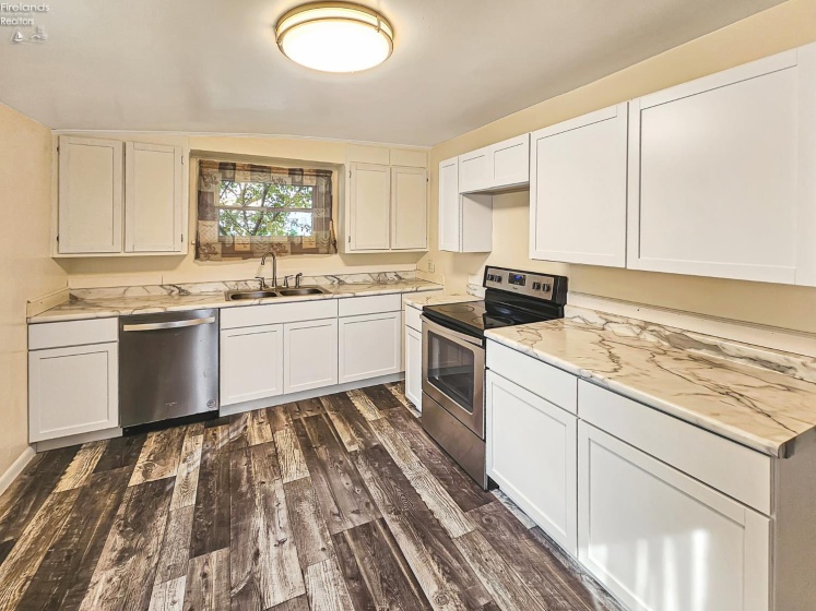 129 Mulberry Street, Clyde, 43410, 3 Bedroom Bedrooms, ,2 BathroomBathrooms,Residential,For Sale,Mulberry,20264286