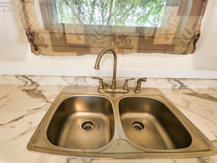 129 Mulberry Street, Clyde, 43410, 3 Bedroom Bedrooms, ,2 BathroomBathrooms,Residential,For Sale,Mulberry,20264286