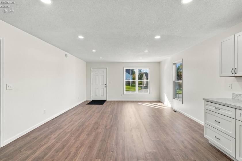 518 Laurel Street, Willard, 44890, 3 Bedroom Bedrooms, ,2 BathroomBathrooms,Residential,For Sale,Laurel,20264419