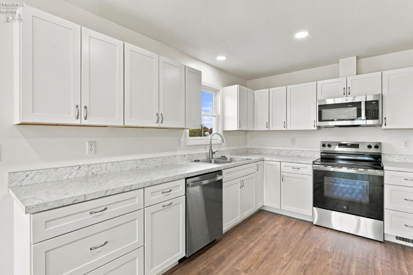 518 Laurel Street, Willard, 44890, 3 Bedroom Bedrooms, ,2 BathroomBathrooms,Residential,For Sale,Laurel,20264419