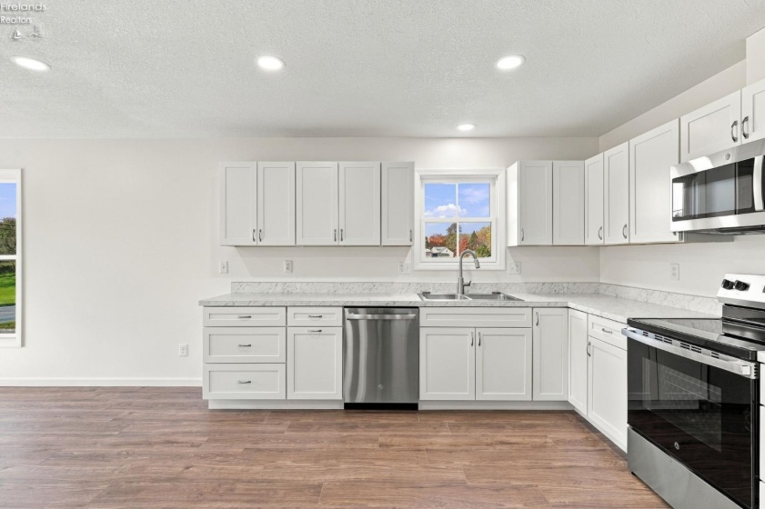 518 Laurel Street, Willard, 44890, 3 Bedroom Bedrooms, ,2 BathroomBathrooms,Residential,For Sale,Laurel,20264419