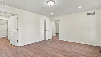 518 Laurel Street, Willard, 44890, 3 Bedroom Bedrooms, ,2 BathroomBathrooms,Residential,For Sale,Laurel,20264419 518 Laurel Street, Willard, 44890, 3 Bedroom Bedrooms, ,2 BathroomBathrooms,Residential,For Sale,Laurel,20264419