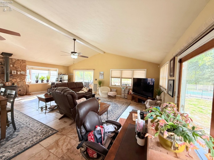 4018 Cleveland Rd, Huron, 44839, 5 Bedroom Bedrooms, ,2 BathroomBathrooms,Residential,For Sale,Cleveland Rd,20264422