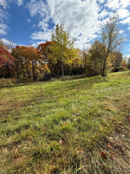 4018 Cleveland Rd, Huron, 44839, 5 Bedroom Bedrooms, ,2 BathroomBathrooms,Residential,For Sale,Cleveland Rd,20264422