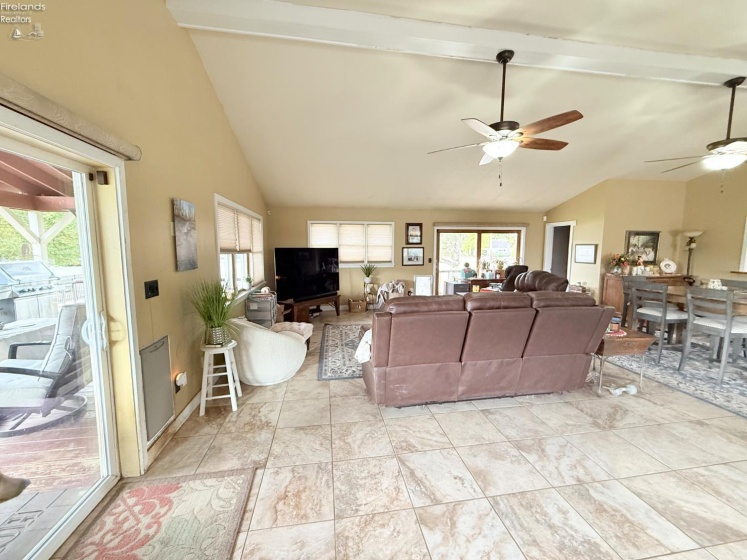 4018 Cleveland Rd, Huron, 44839, 5 Bedroom Bedrooms, ,2 BathroomBathrooms,Residential,For Sale,Cleveland Rd,20264422