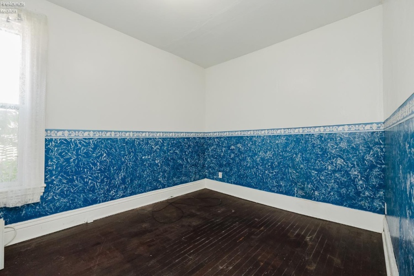 112 Adams St., Wellington, 44090, 4 Bedroom Bedrooms, ,2 BathroomBathrooms,Residential,For Sale,Adams St.,20264428