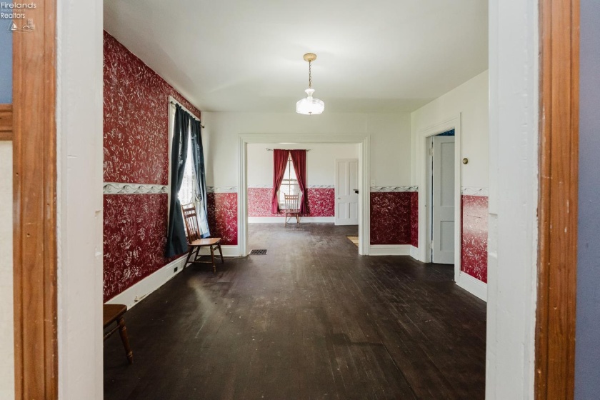 112 Adams St., Wellington, 44090, 4 Bedroom Bedrooms, ,2 BathroomBathrooms,Residential,For Sale,Adams St.,20264428