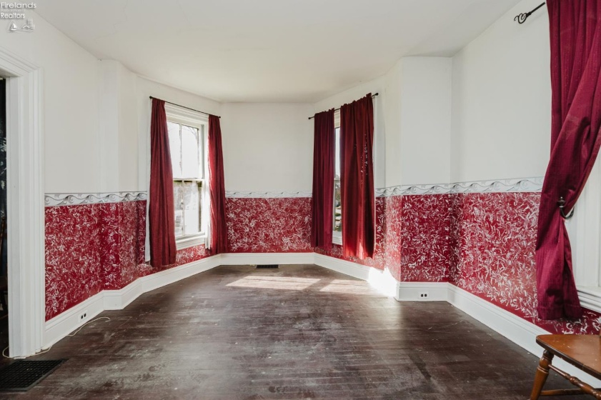 112 Adams St., Wellington, 44090, 4 Bedroom Bedrooms, ,2 BathroomBathrooms,Residential,For Sale,Adams St.,20264428