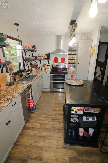 7202 Frailey Road, Vermilion, 44089, 3 Bedroom Bedrooms, ,2 BathroomBathrooms,Residential,For Sale,Frailey,20264404