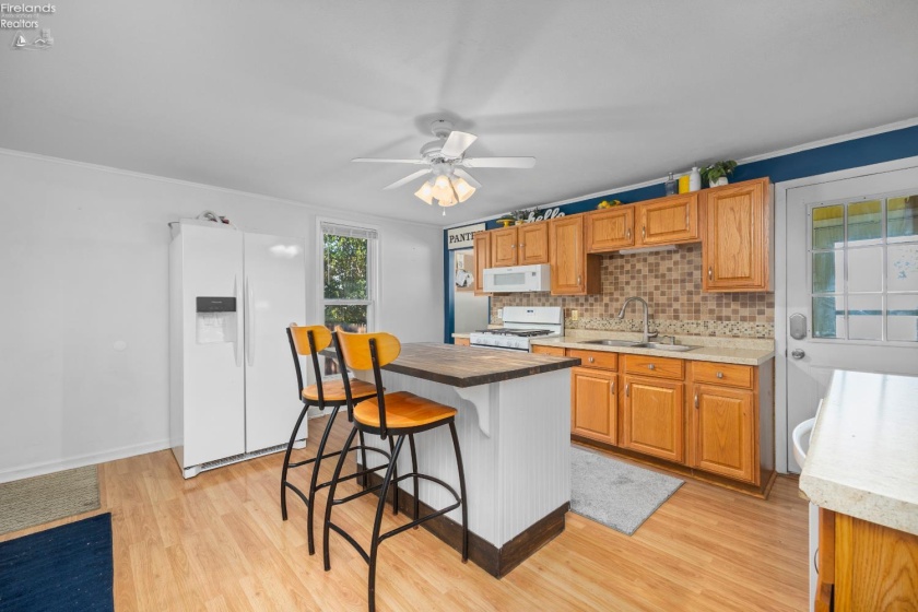 425 Center Street, Bellevue, 44811, 3 Bedroom Bedrooms, ,1 BathroomBathrooms,Residential,For Sale,Center,20264421