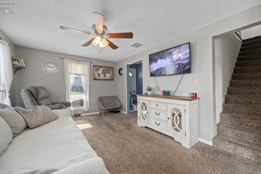 425 Center Street, Bellevue, 44811, 3 Bedroom Bedrooms, ,1 BathroomBathrooms,Residential,For Sale,Center,20264421
