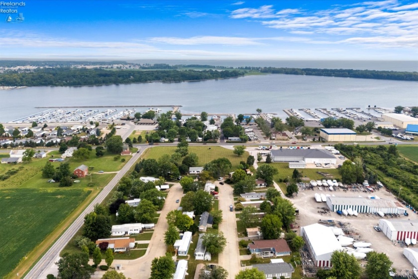 87 Bass Circle, Marblehead, 43440, 2 Bedroom Bedrooms, ,2 BathroomBathrooms,Residential,For Sale,Bass,20264431