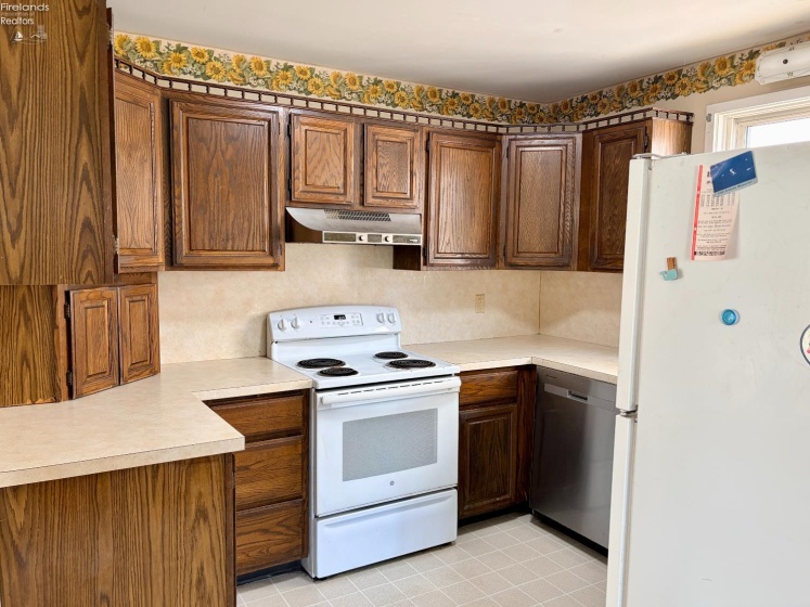 220 Jefferson Street, Sandusky, 44870, 3 Bedroom Bedrooms, ,2 BathroomBathrooms,Residential,For Sale,Jefferson,20264256