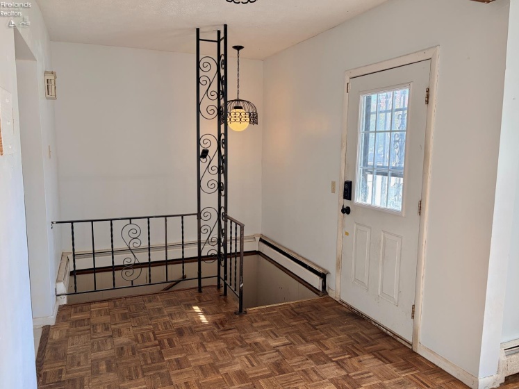 220 Jefferson Street, Sandusky, 44870, 3 Bedroom Bedrooms, ,2 BathroomBathrooms,Residential,For Sale,Jefferson,20264256